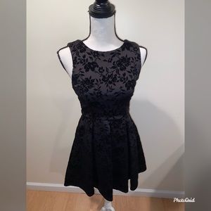 Forever 21 black dress size small